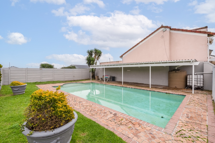 2 Bedroom Property for Sale in Thornton Western Cape